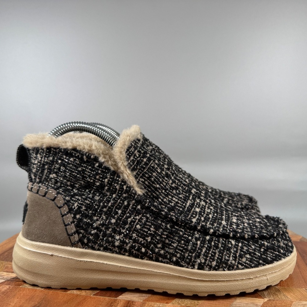Hey Dude Denny Tan Black White Tweed Faux Fur Lined Ankle Bootie Womens 6 US - Picture 1 of 8